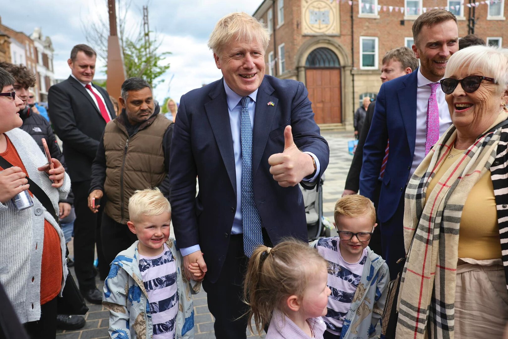 Danas glasanje o povjerenju britanskom premijeru - slika 1